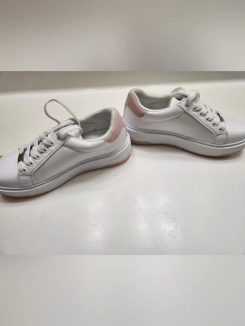 Woman's Sneakers & Athletic Shoes Calvin Klein Dabrian